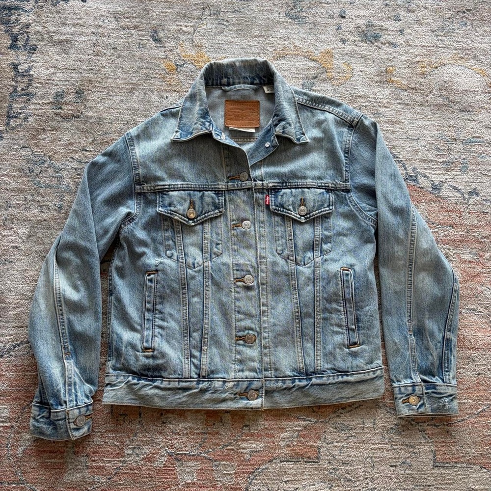 Levis Premium Mens Blue Denim Trucker Jacket Size S Light Wash Classic Coat